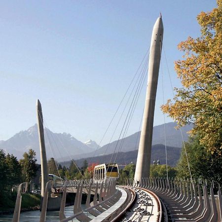Riesiges Zentrales Apartment Mit Parkplatz Innsbruck Esterno foto