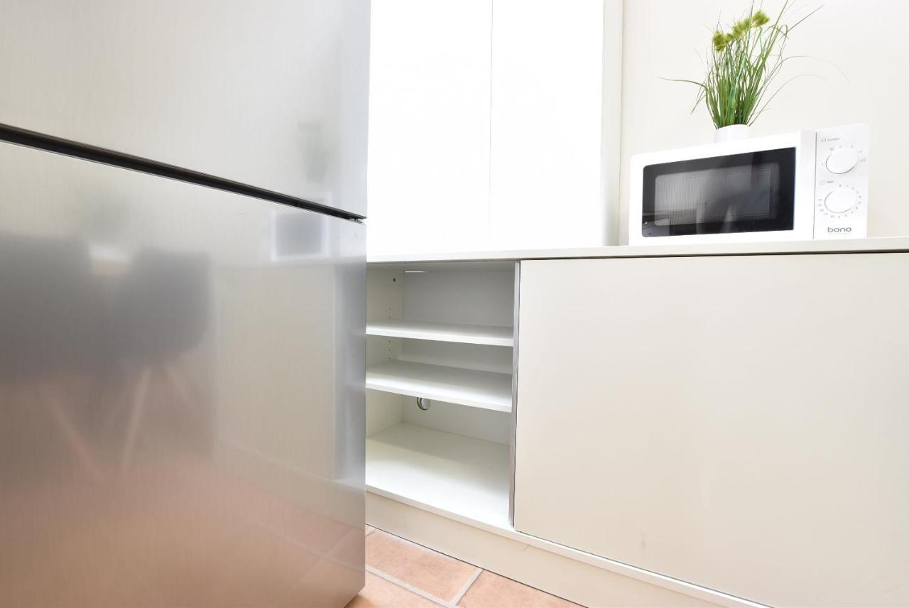 Riesiges Zentrales Apartment Mit Parkplatz Innsbruck Esterno foto