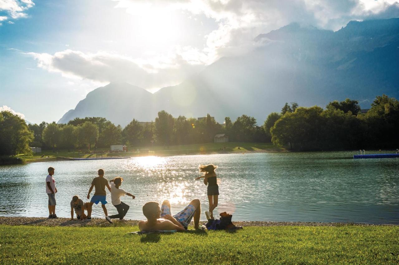 Riesiges Zentrales Apartment Mit Parkplatz Innsbruck Esterno foto